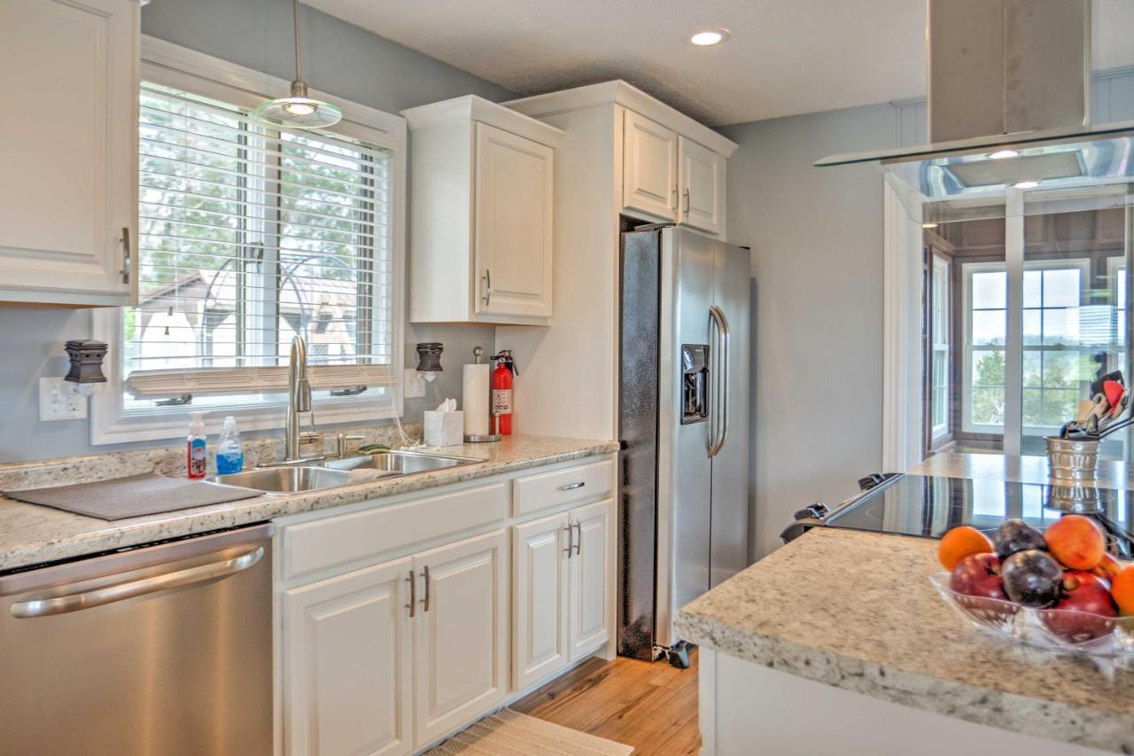 Monticello Home With Multi-Level Deck On 2 Acres! Εξωτερικό φωτογραφία