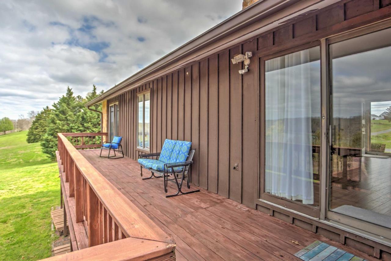 Monticello Home With Multi-Level Deck On 2 Acres! Εξωτερικό φωτογραφία
